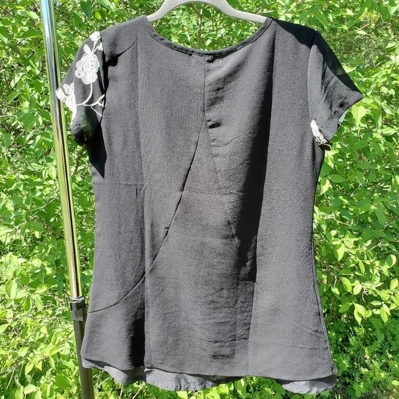 Cat black sheer multi layer white embroidery - Picture 7 of 8